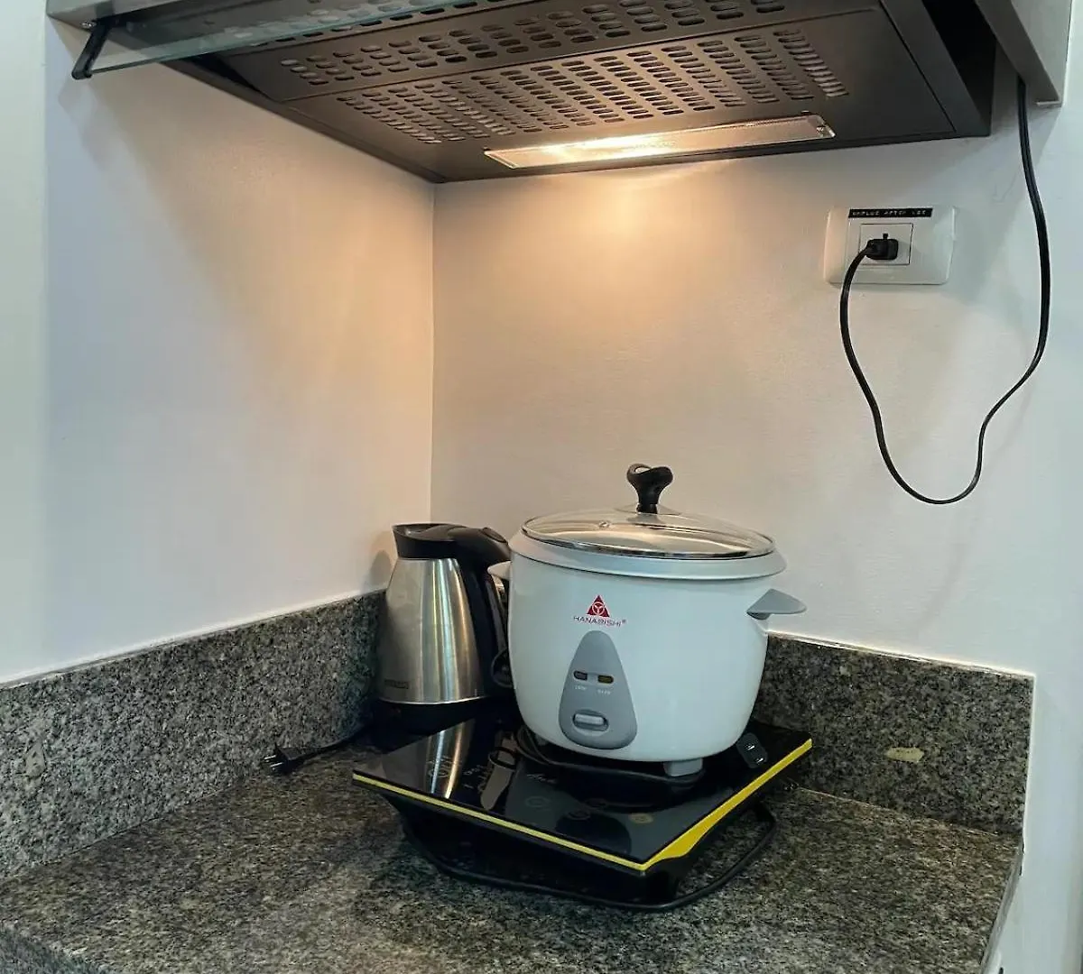 Cozy Condo Mandaluyong With Wifi & Near Train Station Manila Apartment