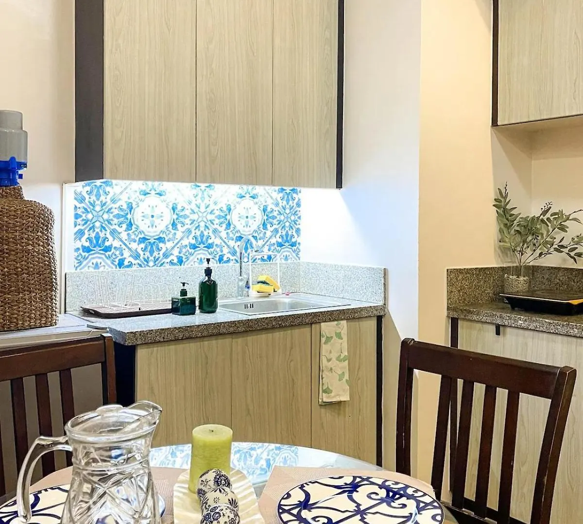 Cozy Condo Mandaluyong With Wifi & Near Train Station Manila